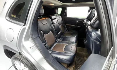 Jeep Cherokee 2015, 165583 км, за 5451.92 USD - фото 12