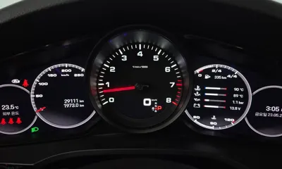 Porsche Cayenne 2022, 29111 км, за 71597.45 USD - фото 8