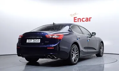 Maserati Ghibli 2017, 66848 км, за 10397.34 USD