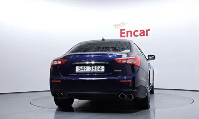 Maserati Ghibli 2017, 66848 км, за 10397.34 USD