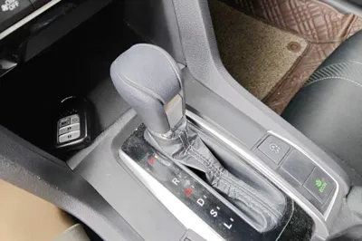 Honda Civic 2016, 23500 км, за 11202 USD - фото 12