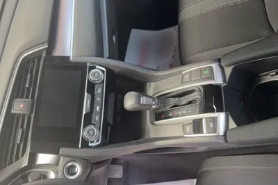 Honda Civic 2016, 23500 км, за 11202 USD - фото 16