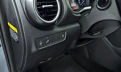 Hyundai Kona 2018, 61345 км, за 9518.18 USD - фото 17