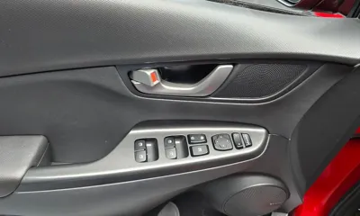 Hyundai Kona 2020, 112547 км, за 10879.48 USD - фото 31