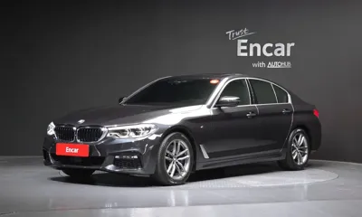 BMW 5-Series · 2018 год