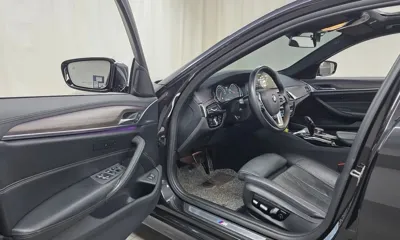 BMW 5-Series 2018, 56460 км, за 20752.03 USD - фото 10