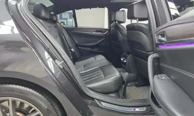 BMW 5-Series 2018, 56460 км, за 20752.03 USD - фото 11