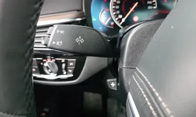 BMW 5-Series 2018, 56460 км, за 20752.03 USD - фото 29