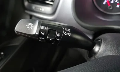 Kia Stonic 2018, 94286 км, за 5655.59 USD - фото 19