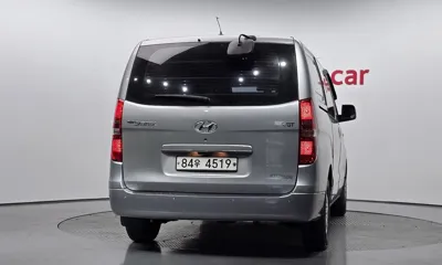 Hyundai Starex 2017, 210468 км, за 4522.78 USD