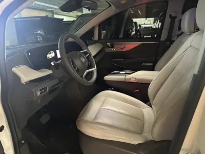Buick GL8 2025, 15000 км, за 38257.06 USD