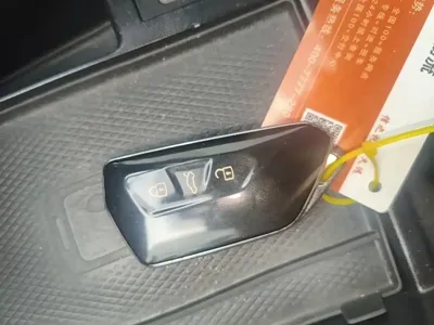 Volkswagen ID.6 Crozz 2022, 68700 км, за 18584.1 USD - фото 9