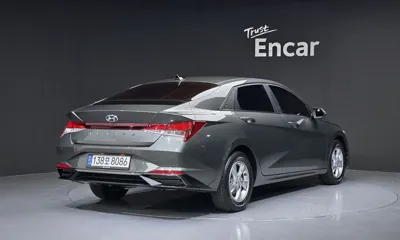 Hyundai Avante 2021, 47802 км, за 10994.02 USD