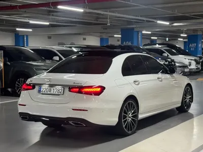 Mercedes-Benz E-Class 2023, 27904 км, за 35960.93 USD