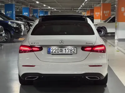 Mercedes-Benz E-Class 2023, 27904 км, за 35960.93 USD