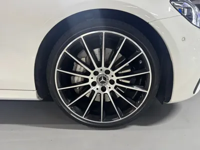 Mercedes-Benz E-Class 2023, 27904 км, за 35960.93 USD