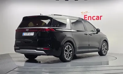 Kia Canival 2021, 105109 км, за 13214.4 USD