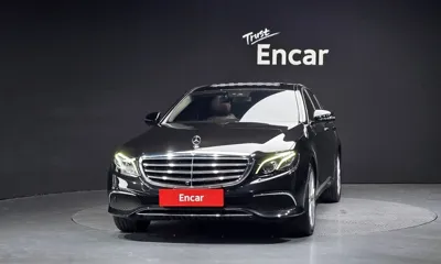 Mercedes-Benz E-Class 2018, 86465 км, за 14769.59 USD