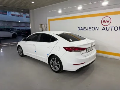 Hyundai Avante 2018, 116523 км, за 6342.91 USD