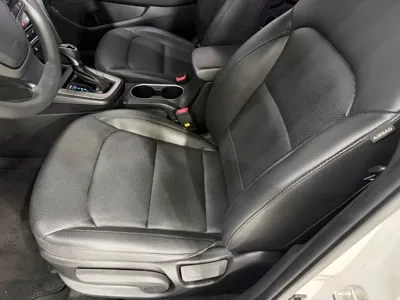 Hyundai Avante 2018, 116523 км, за 6342.91 USD - фото 10