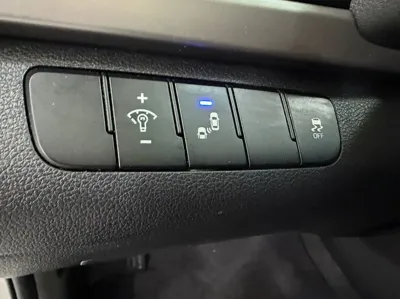 Hyundai Avante 2018, 116523 км, за 6342.91 USD - фото 17