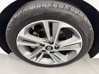 Hyundai Avante 2018, 116523 км, за 6342.91 USD - фото 19