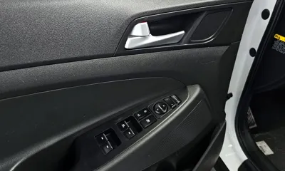 Hyundai Tucson 2016, 137732 км, за 7875.72 USD - фото 19