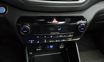 Hyundai Tucson 2016, 137732 км, за 7875.72 USD - фото 20