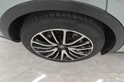 Leapmotor C11
