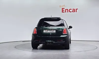 MINI Cooper 2013, 59321 км, за 5579.62 USD