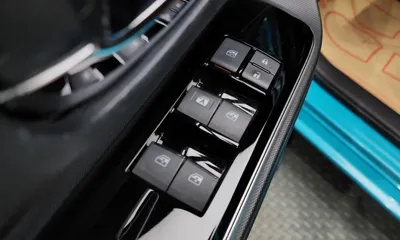 Toyota Prius 2018, 76019 км, за 8013.03 USD - фото 14