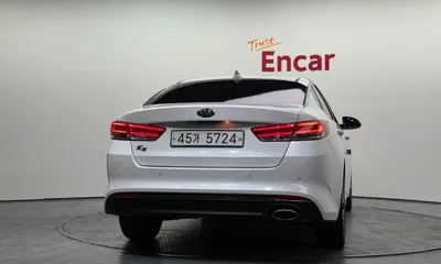 Kia K5 2017, 107999 км, за 6188.93 USD