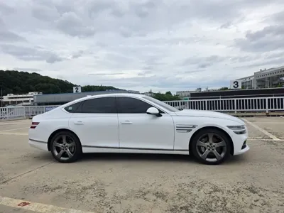 Genesis G80 2023, 21263 км, за 29578.1 USD