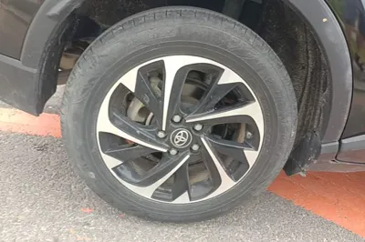 Toyota Izoa 2018, 37400 км, за 10173 USD - фото 11