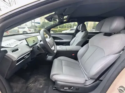 Nissan N7 2025, 10000 км, за 15464.2 USD