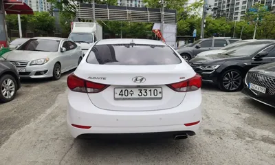 Hyundai Avante 2016, 139124 км, за 4069.84 USD