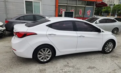 Hyundai Avante 2016, 139124 км, за 4069.84 USD