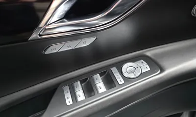 Genesis GV80 2021, 62470 км, за 25081.45 USD - фото 30