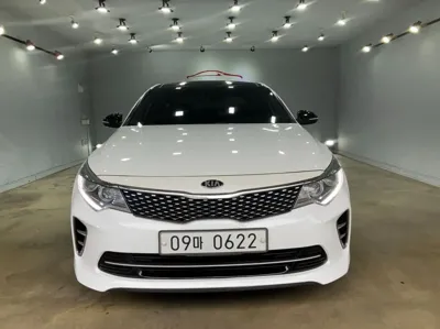 Kia K5 · 2016 год