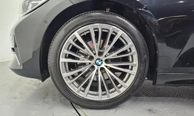 BMW 3-Series 2021, 90847 км, за 17112.65 USD