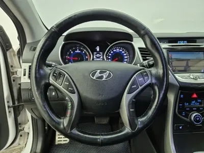 Hyundai Avante 2014, 189841 км, за 2504.56 USD - фото 9