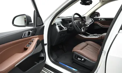 BMW X5 2025, 5887 км, за 65703.94 USD - фото 11