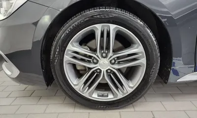 Hyundai Grandeur 2019, 156489 км, за 7811.47 USD