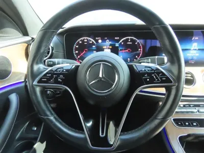 Mercedes-Benz E-Class 2021, 59000 км, за 24222.13 USD - фото 11