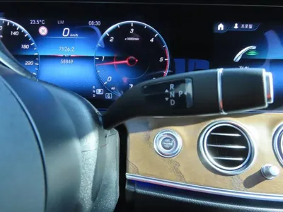 Mercedes-Benz E-Class 2021, 59000 км, за 24222.13 USD - фото 15