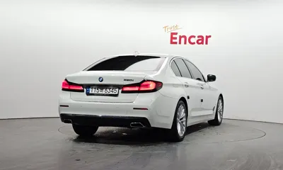 BMW 5-Series 2022, 68546 км, за 20192.04 USD