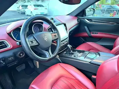 Maserati Ghibli 2017, 110000 км, за 17492.91 USD