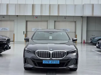 BMW i5 2024, 4130 км, за 46278.06 USD
