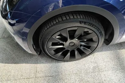 Tesla Model Y 2021, 78100 км, за 24316 USD - фото 9