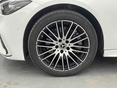 Mercedes-Benz C-Class 2024, 24500 км, за 27111.03 USD